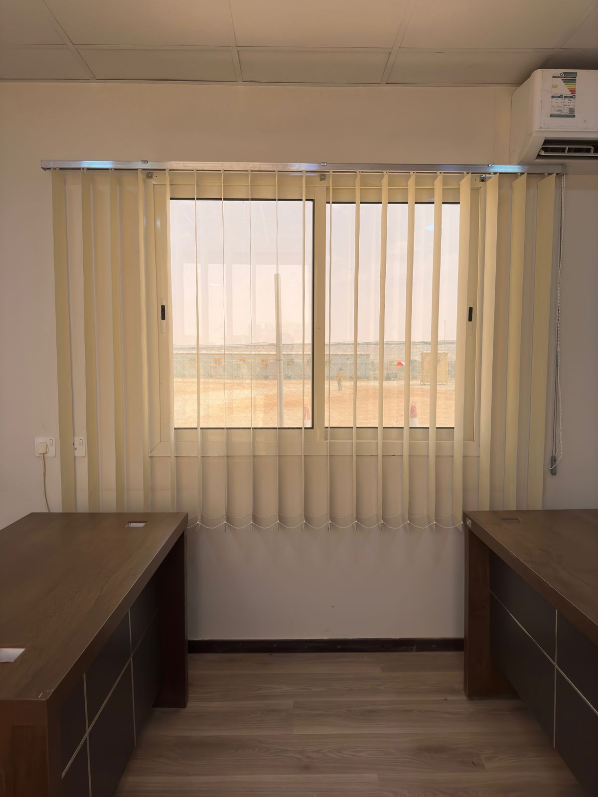 ستائر عامودية